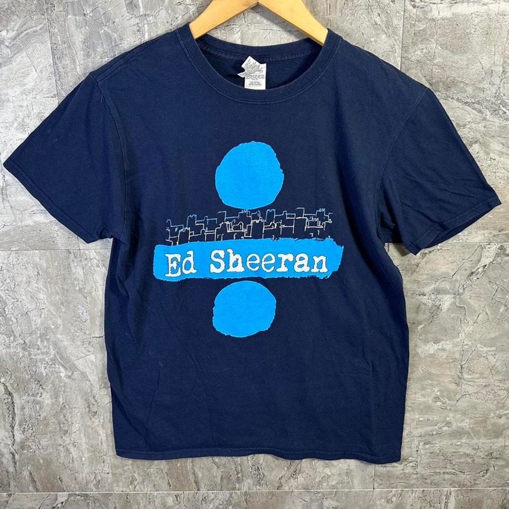 Vintage 2018 Navy Ed Sheeran Tour‎ t-shirt  Merch men's Medium #EdSheeran